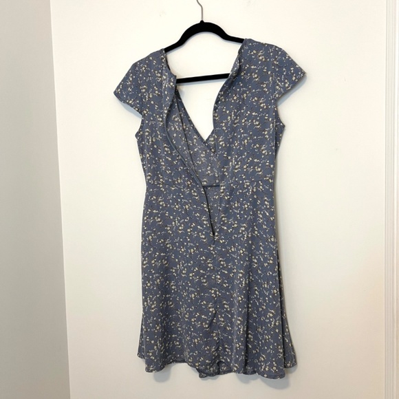 Periwinkle Blue Mini Floral Print Dress V-Neck Zipper Back Medium - Picture 11 of 12